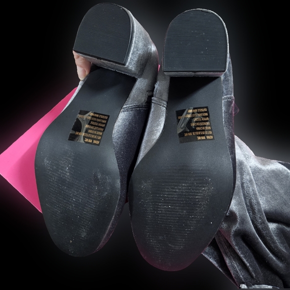 Adina Gray Velvet WC - Picture 10 of 10